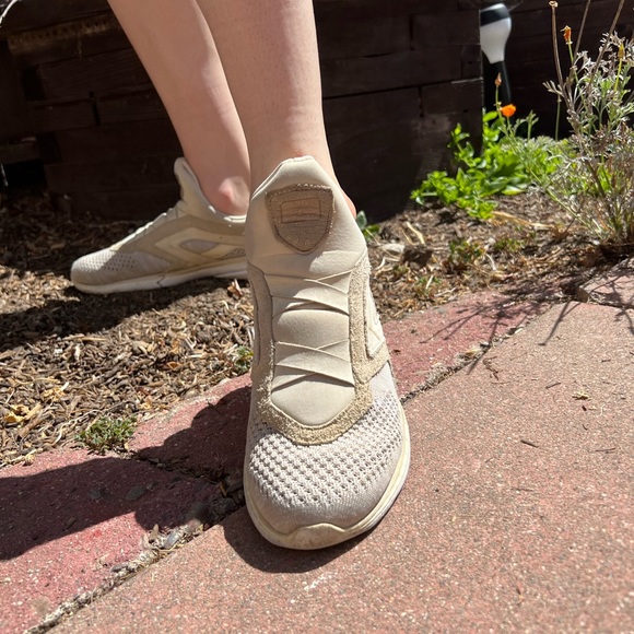 Rare APL COTW Luxury Shoes - Picture 12 of 15